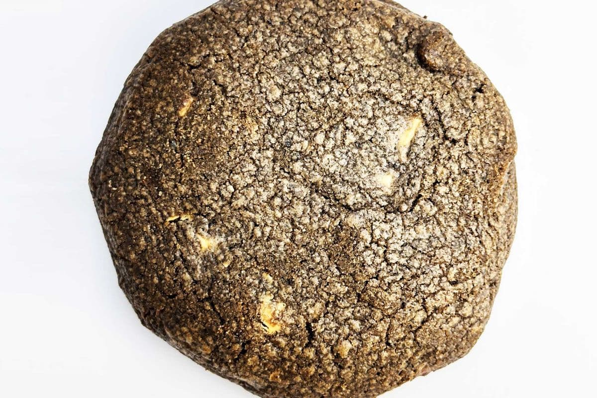 Black Sesame White Chocolate Cookie