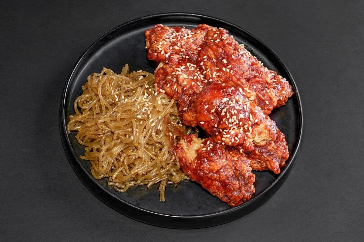 Chicken Wings With Noodle