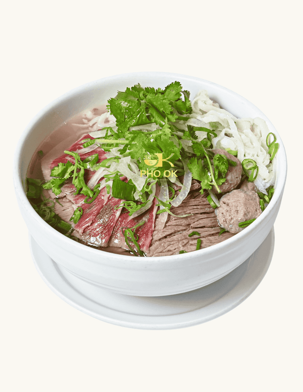 P6. Pho with Rare beef, Brisket and Beef Balls 