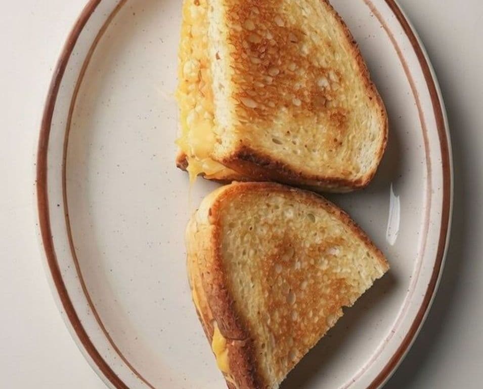 Totally Cheesy Grilled Cheese Sandwich