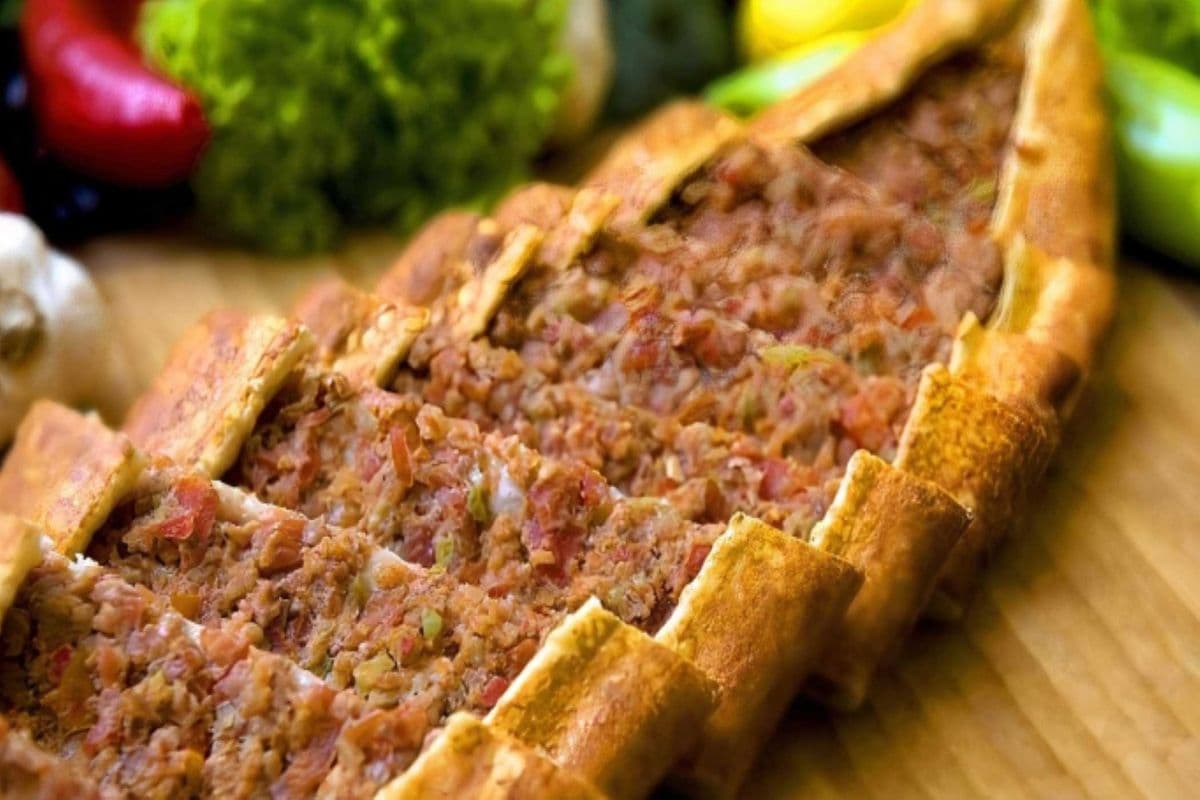 Pide au Viande Hachée / Minced Meat Pidé