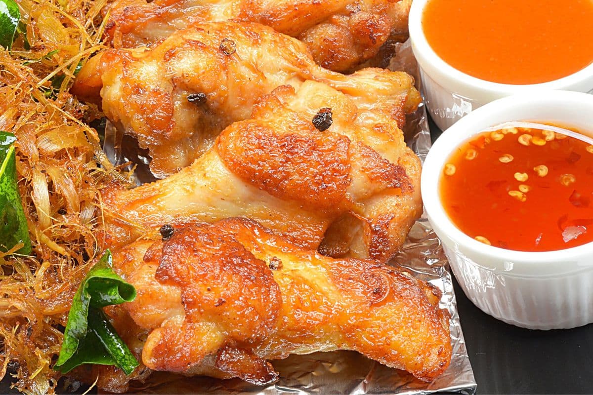 2. Lemongrass Chicken(ไก่ทอดตะไคร้)