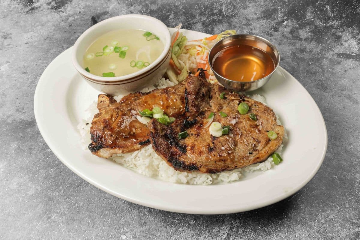 R12. Porc grillé avec riz
