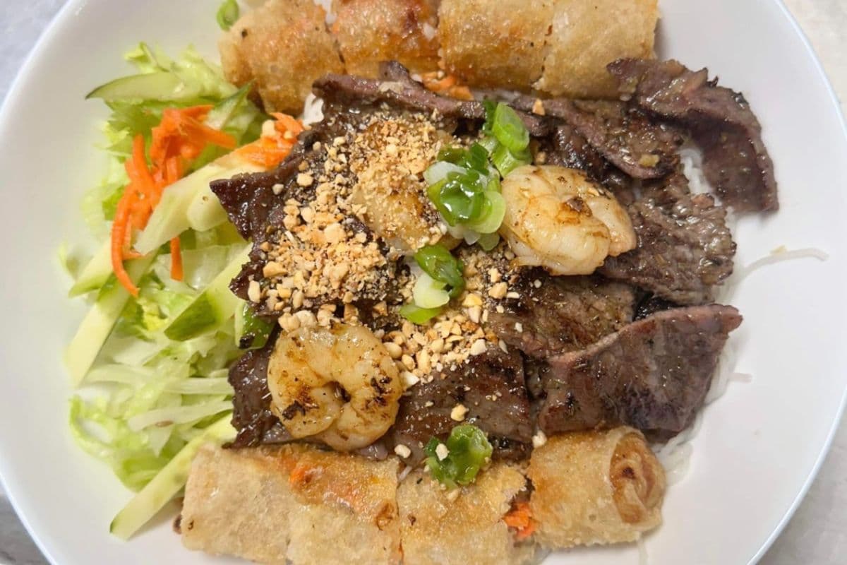 44. Grilled Beef and Shrimp Vermicelli (2 Rolls)