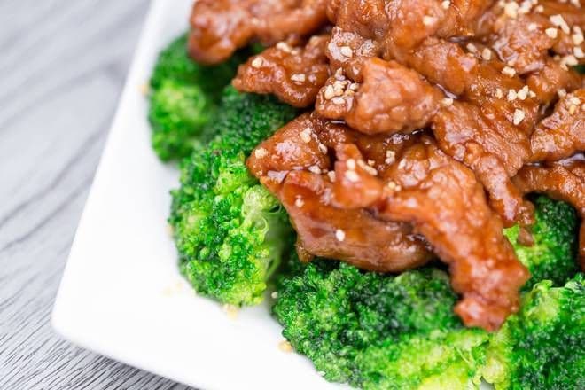 Stir-Fry Broccoli with Beef