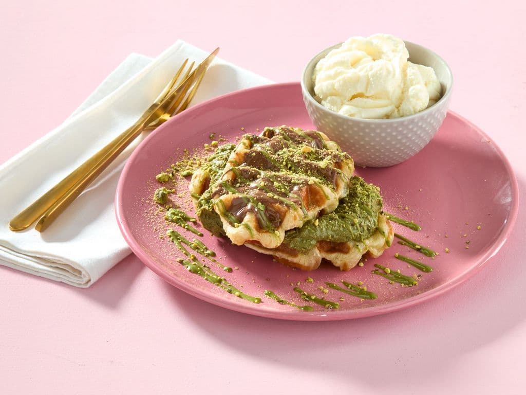 Krunchy Kunafa Croffle