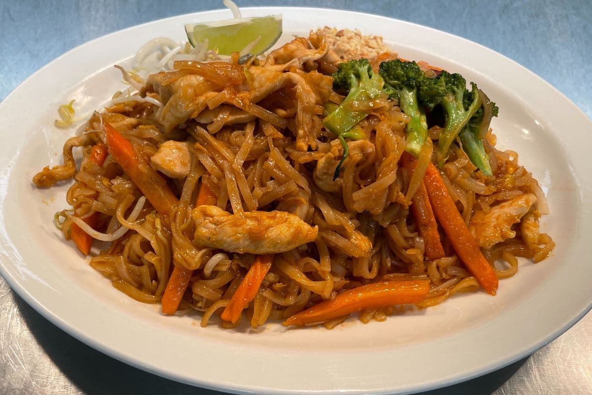 Pad Thai Noodle Stir Fry (Popular)
