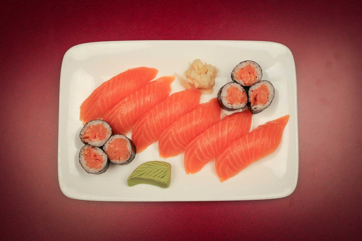 155. Salmon Combo (12 pcs)