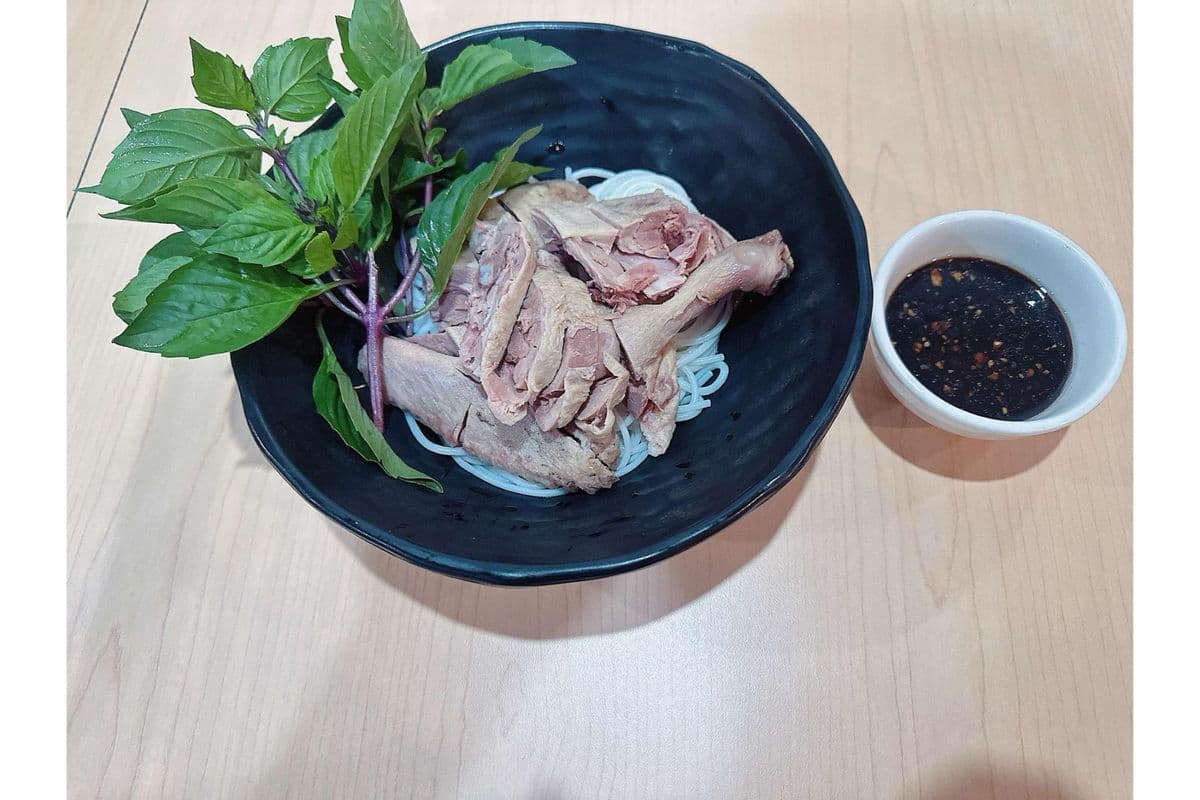 #.FRESH DUCK &BAMBOO SHOOTS VERMICELLI SOUP-鴨竹筍粉絲-Bún Măng Gỏi Vịt