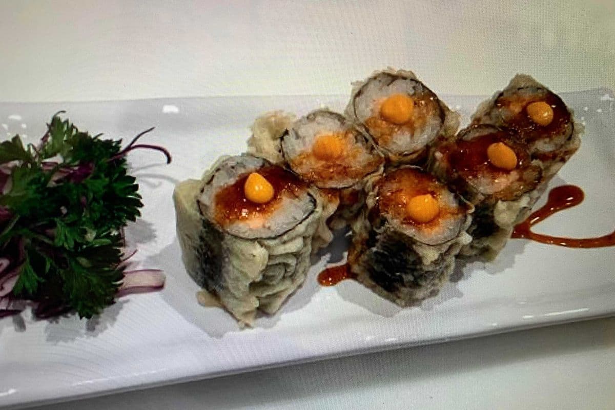 67. Saumon tempura (Sushi frit) rouleau (6 mcx)