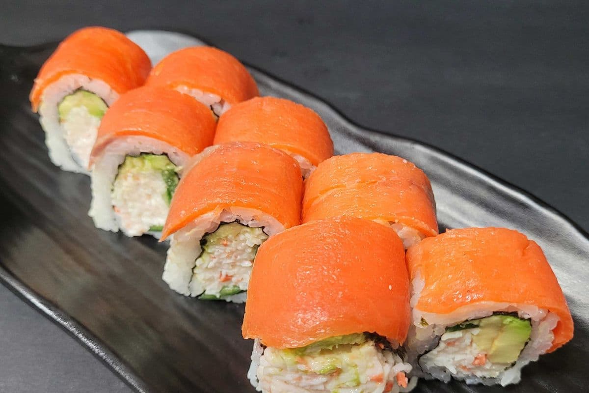 Smoke Salmon Roll
