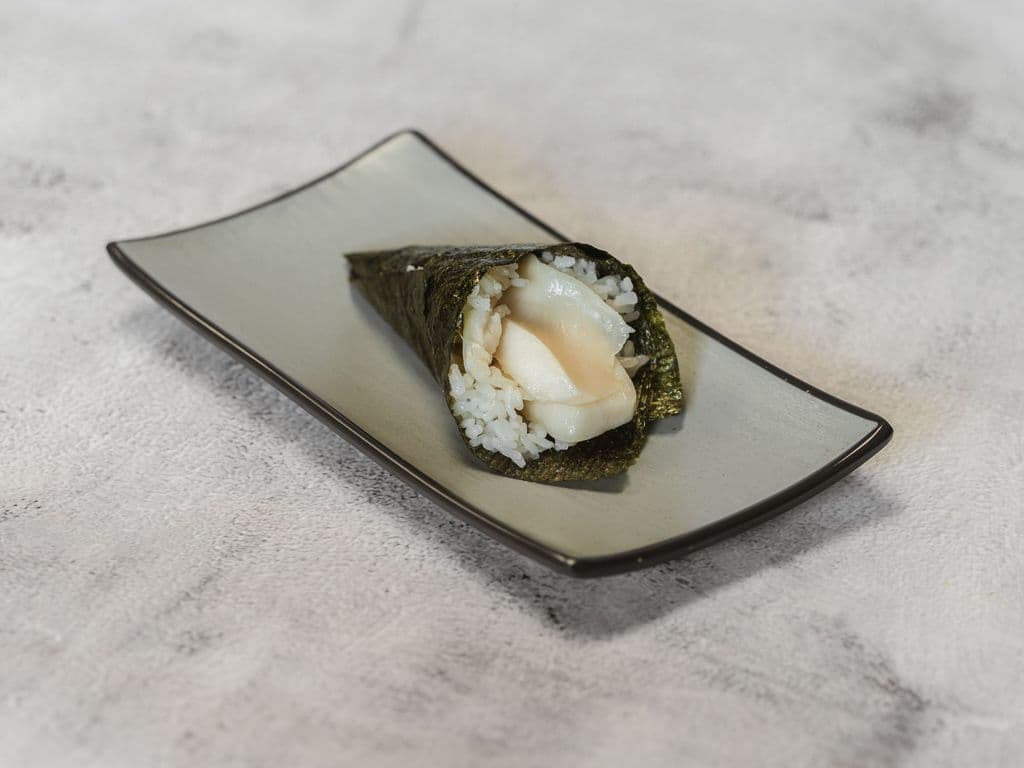 H02 Butterfish Handroll