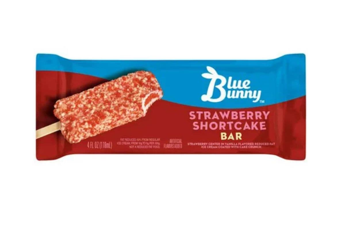 Blue Bunny Strawberry Shortcake Bar (118 ml)