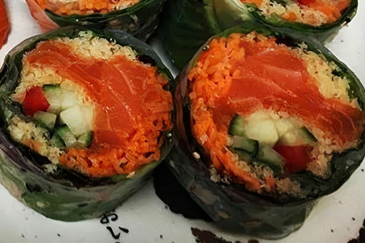 42. Maki de tartare au saumon épicé / Spicy Salmon Tartare Maki