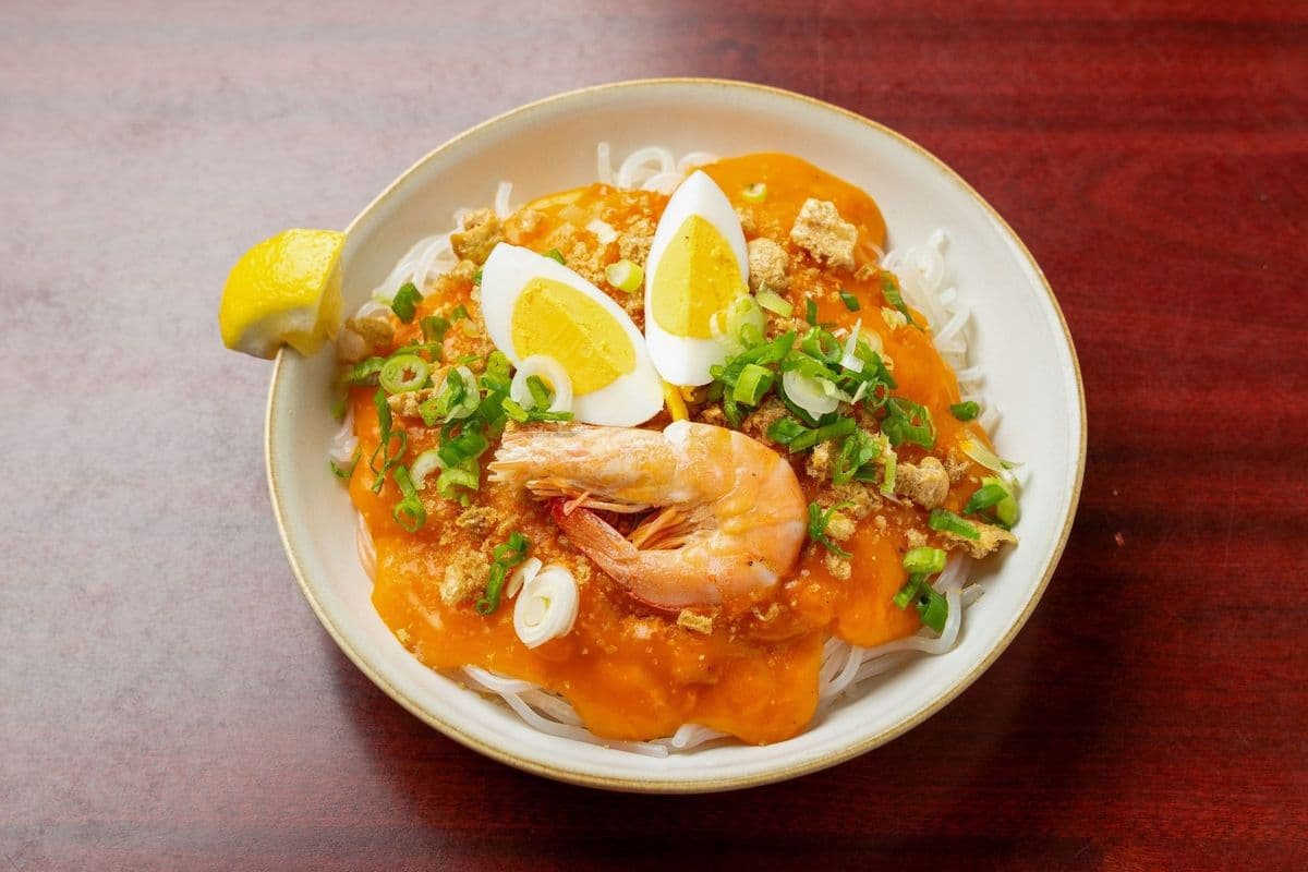 Smoked Salmon Palabok