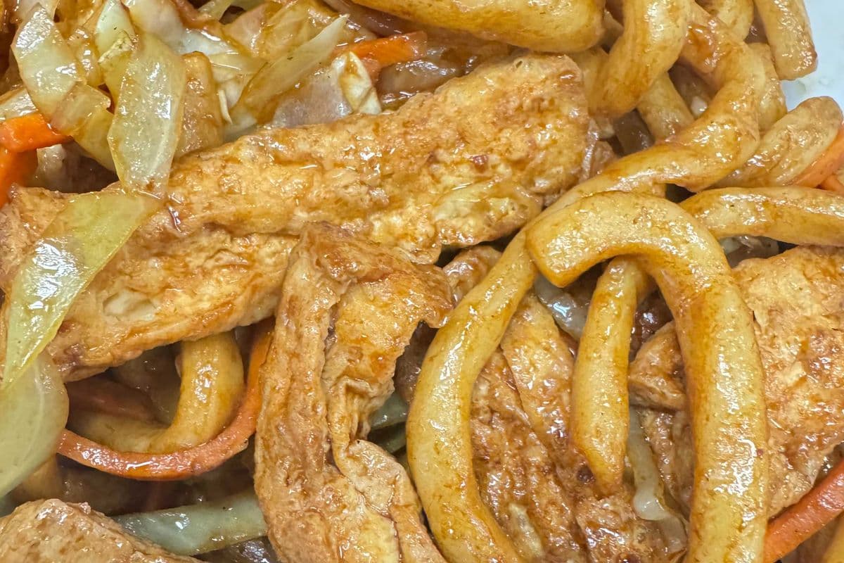 Shanghai Noodle with Tofu (VG) 豆腐上海粗炒