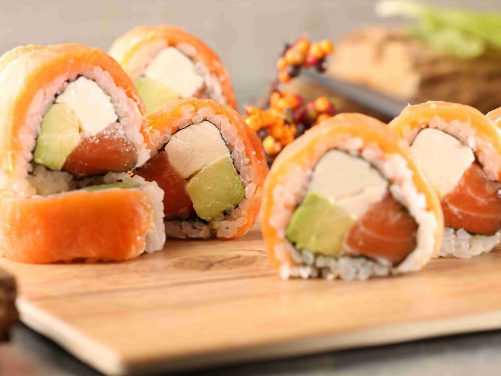 Smoked Salmon Roll [6pc]