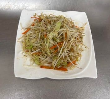 B.B.Q Pork Chop Suey / 叉烧杂碎