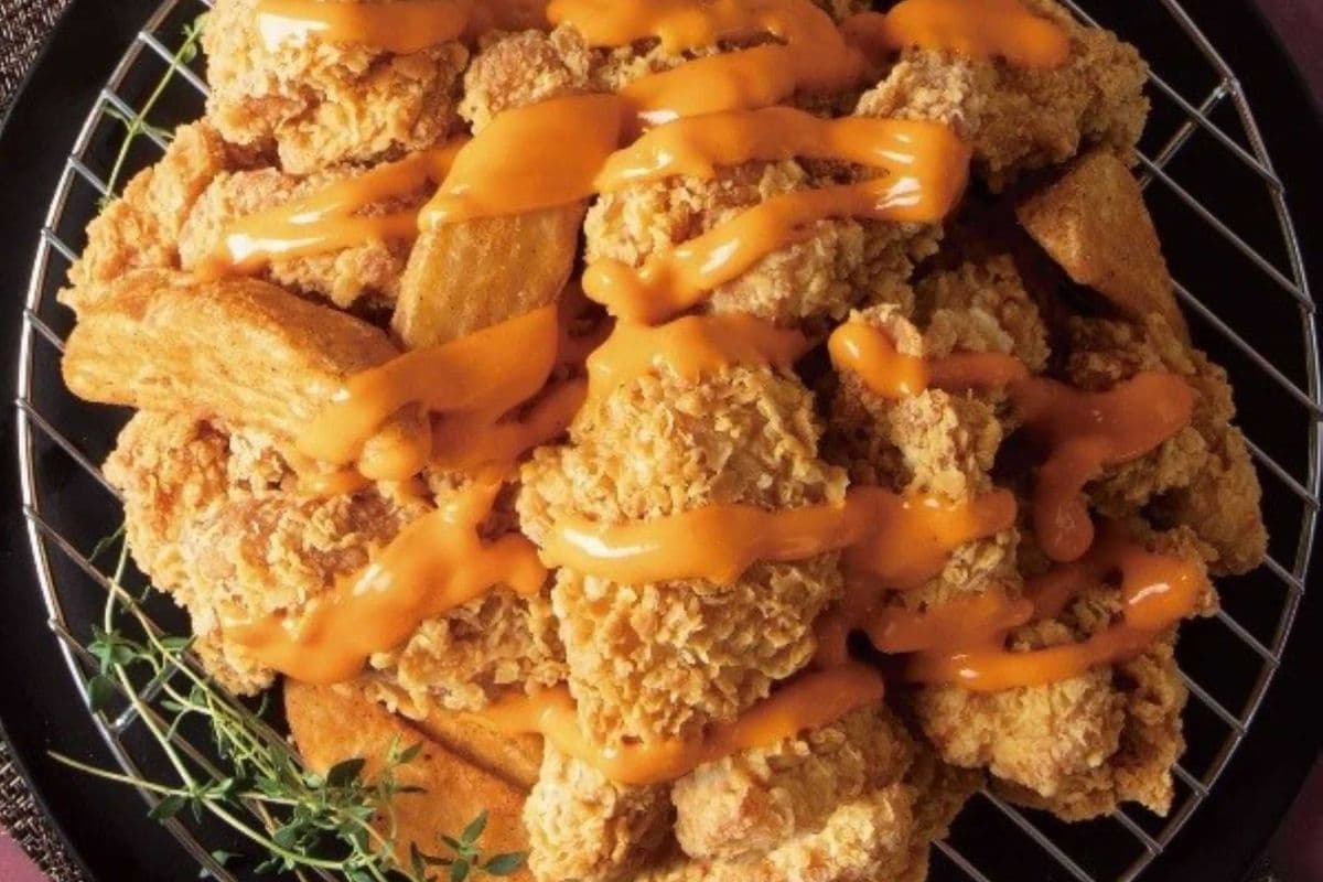 Red Mayo CreamyOn Chicken - Medium (Medium)