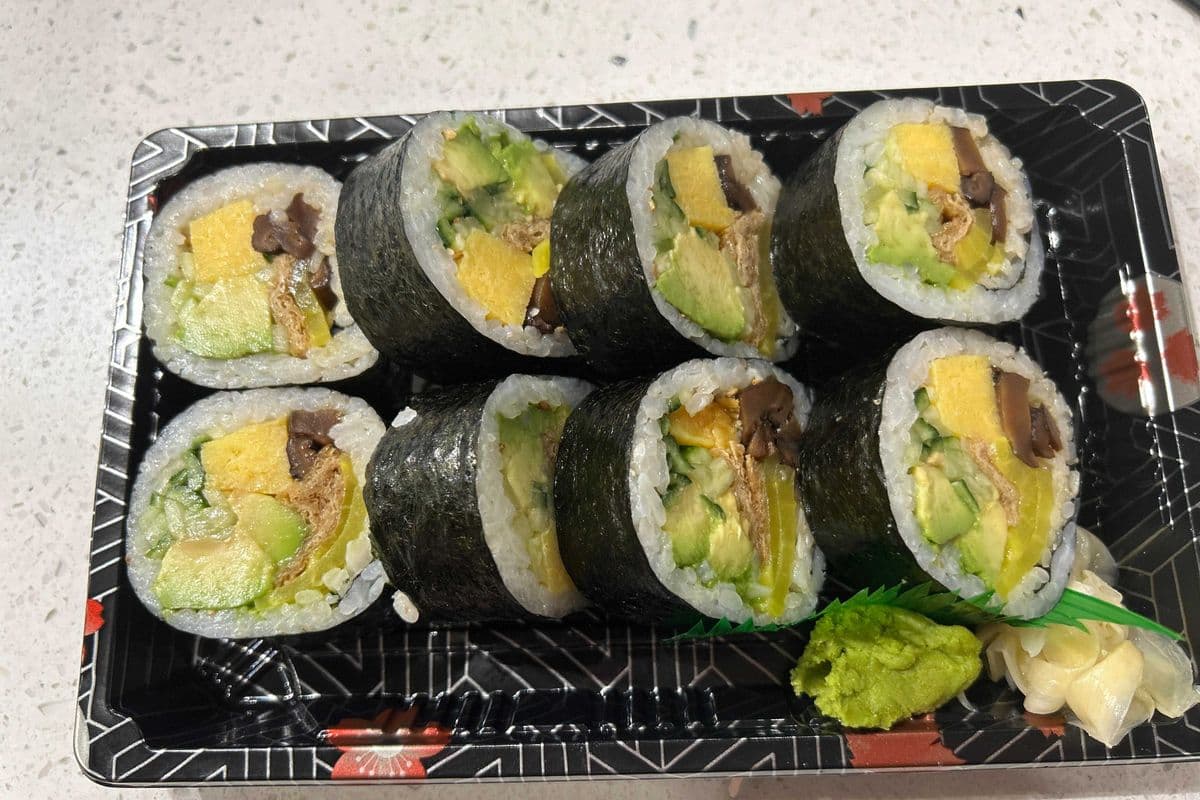 Futomaki Roll (8 Pieces)