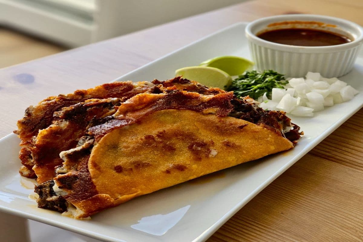 Birria Tacos (3 Tacos)