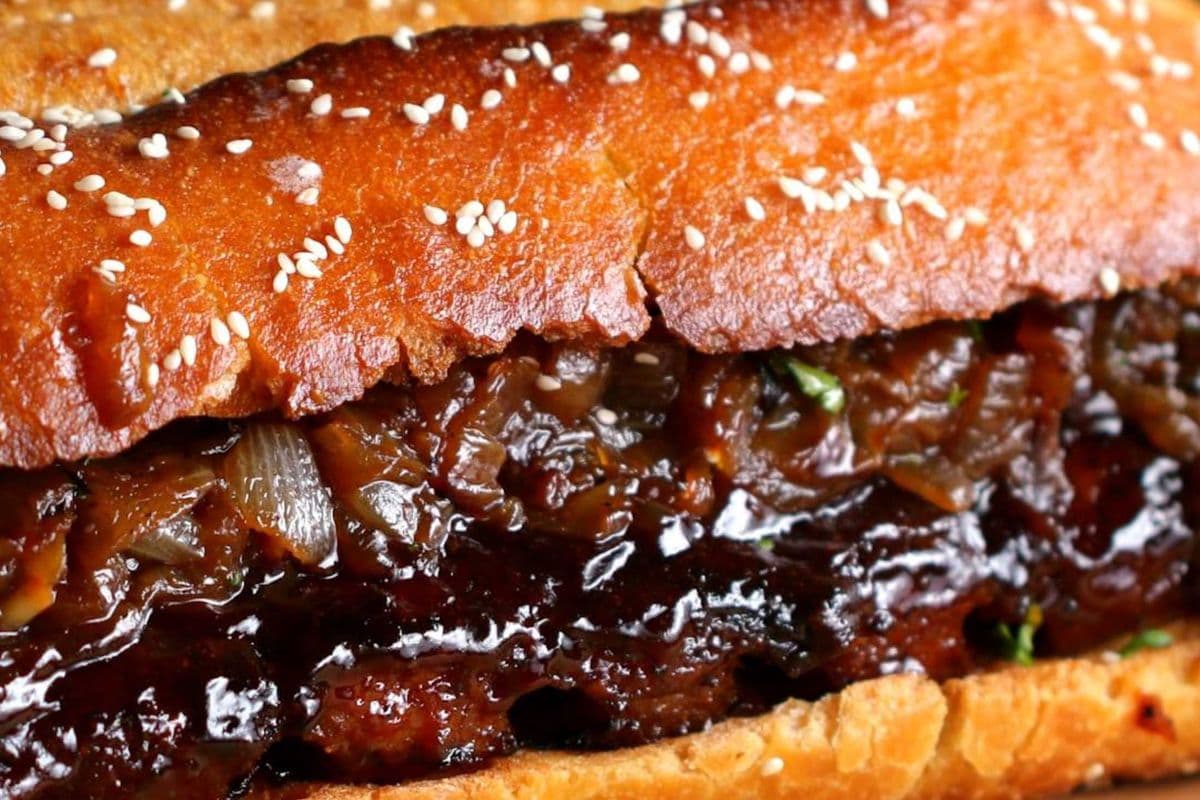 BBQ RIBS SANDWICH