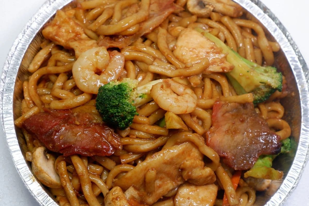 90. Shrimp and Meat Fried Shanghai Noodles