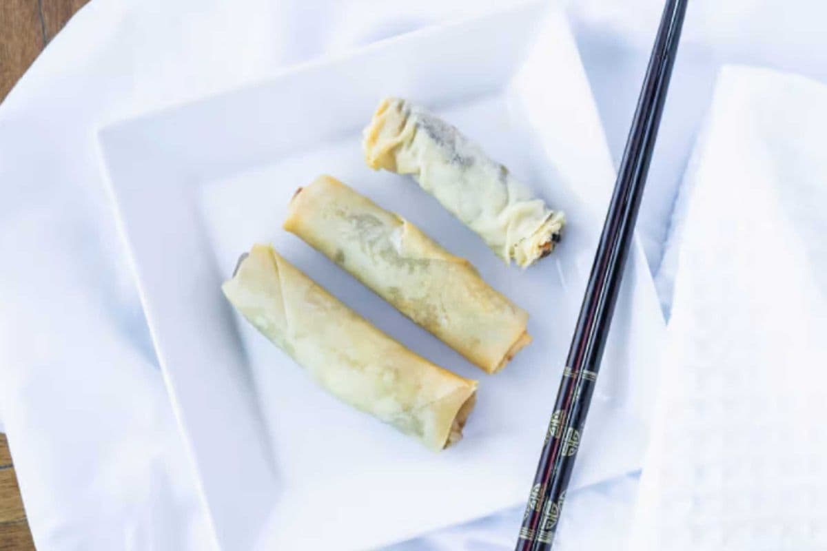 A7. Deep Fried Spring Rolls (3 pcs)