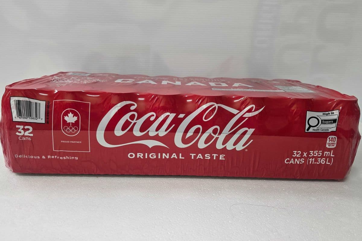 CocaCola Original 32 × 355ml Cans (32 cans)