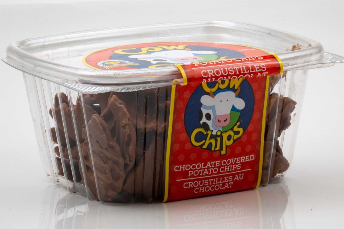 COWS' Chocolate Covered Potato Chips (Medium - 150g) (150g - Medium)