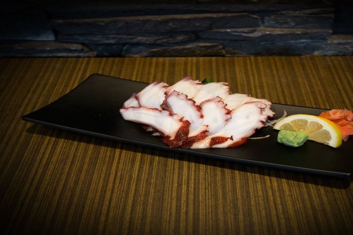 Tako Sashimi (Octopus)