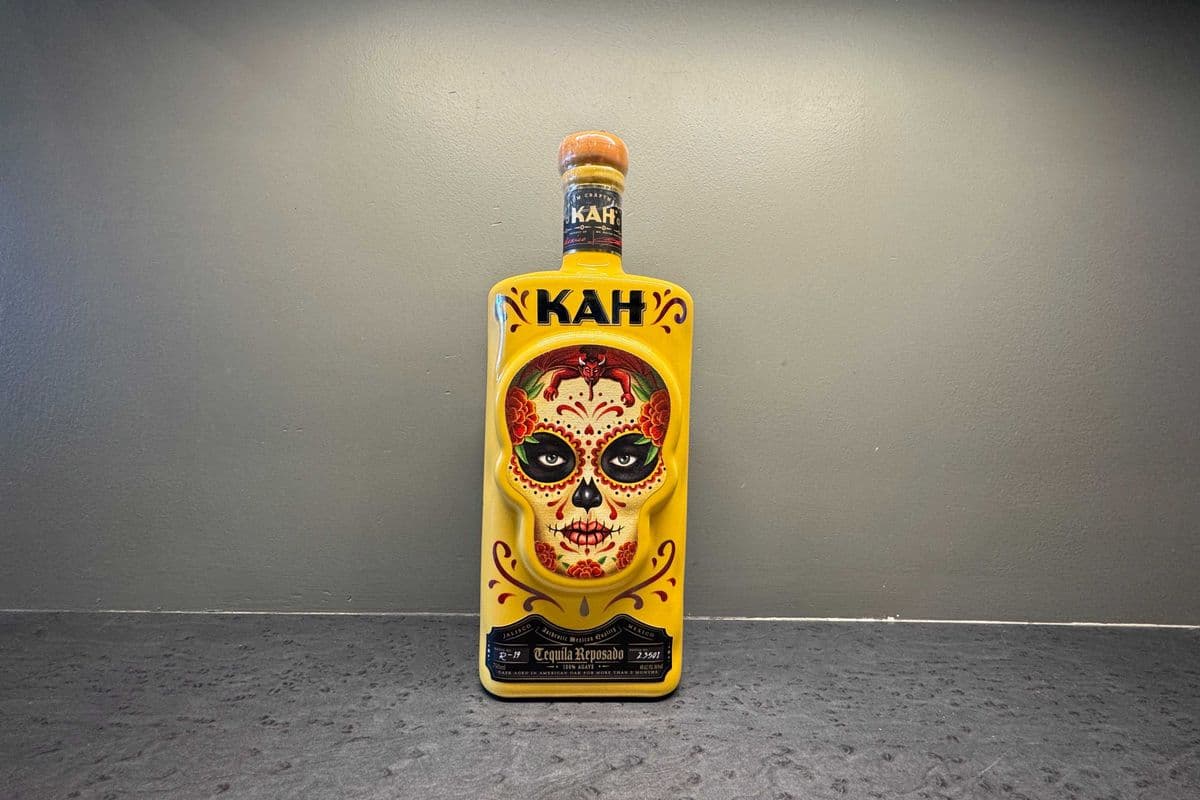 Kah Reposado Tequila ottle (1 x 750ml)