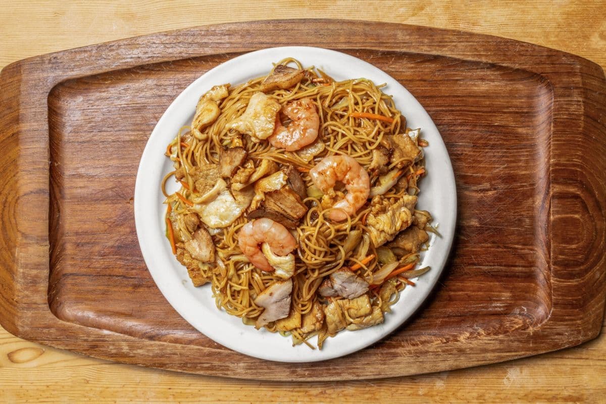 24. Deluxe Chow Mein