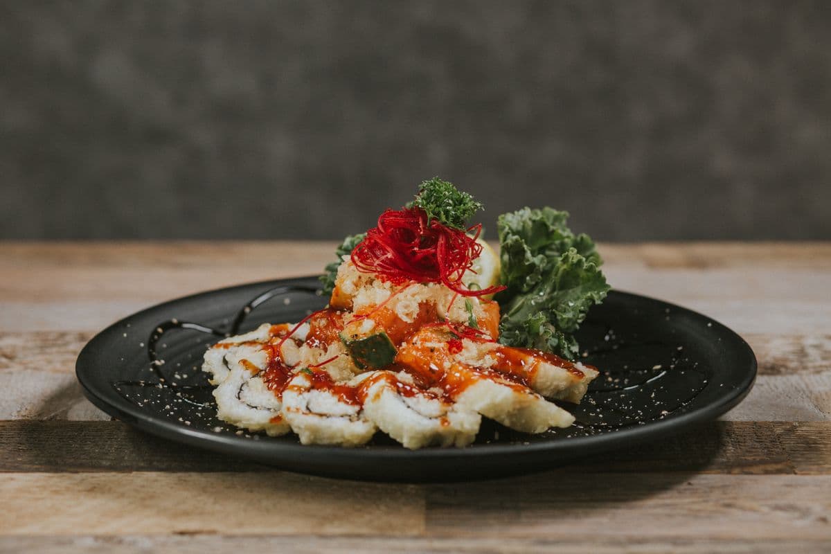 Volcano Roll (Salmon)