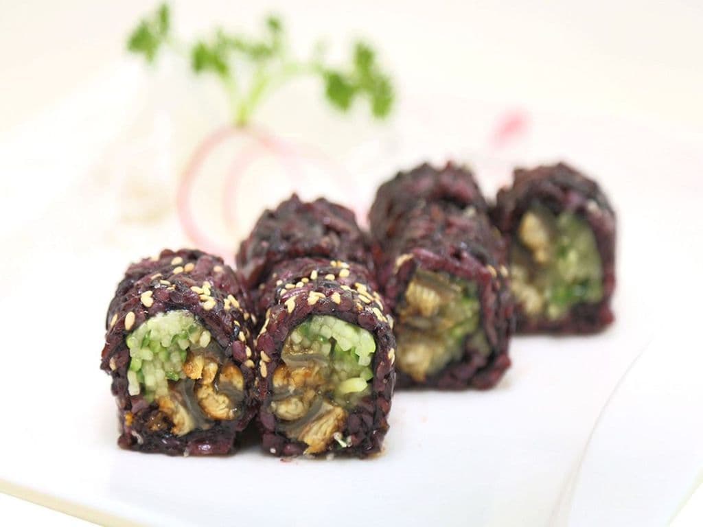84B brown rice eel roll