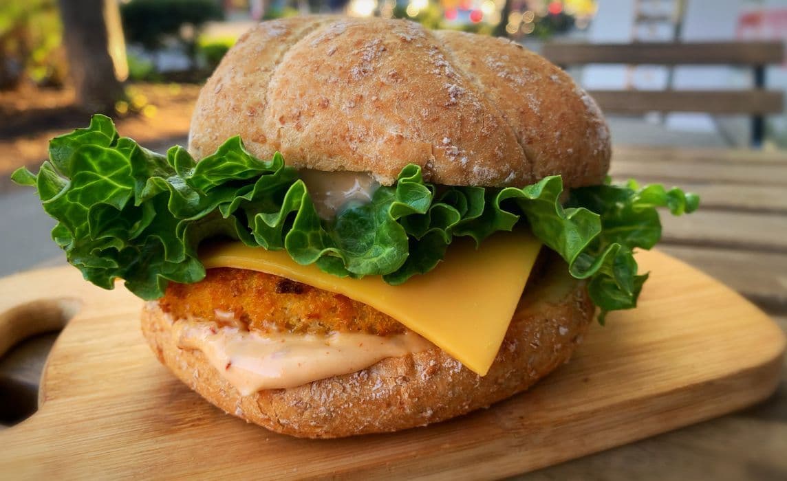 Crispy Hot Chick'UN Burger