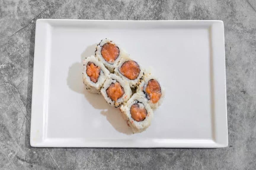 30. Sake hosomaki