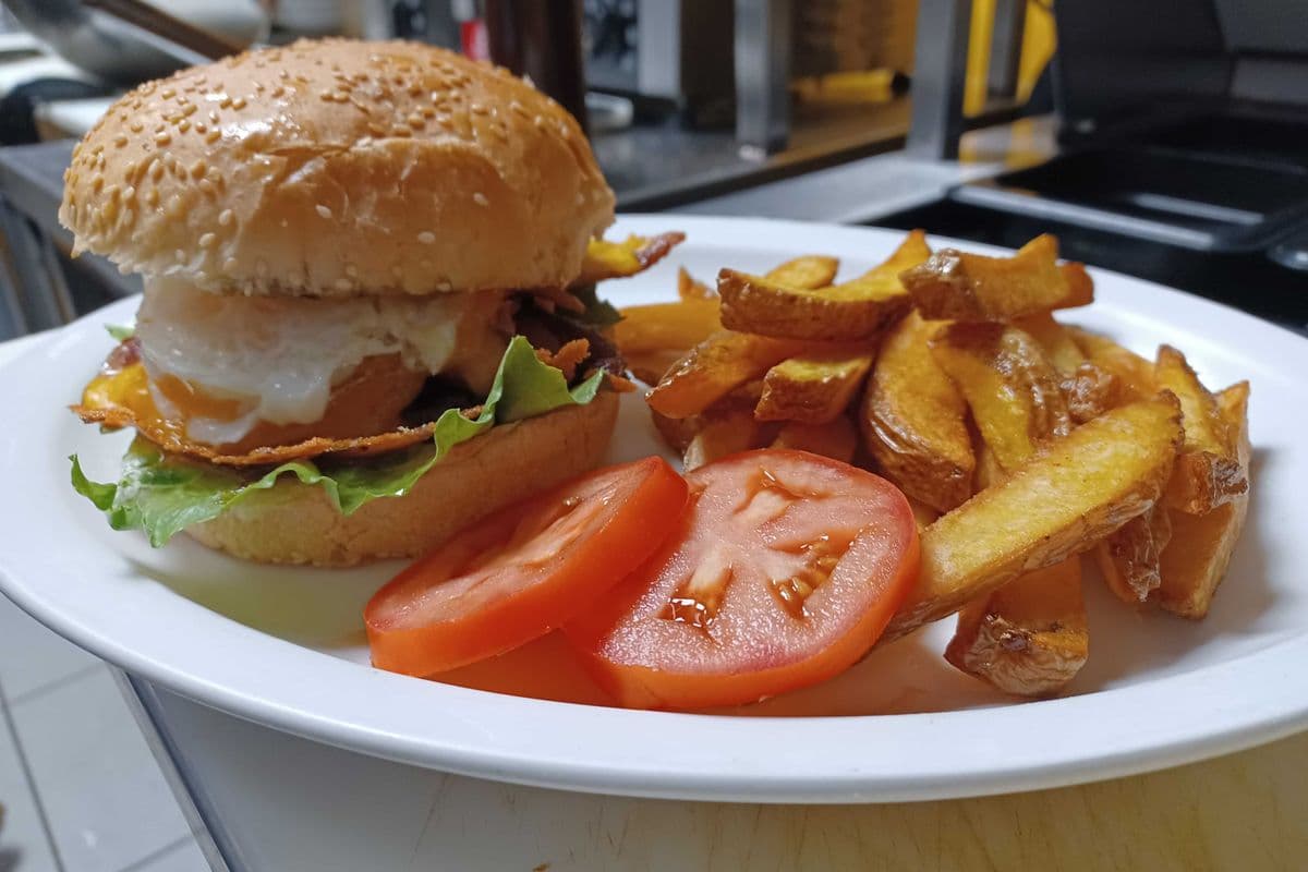 Canadian Grill Egg Burger