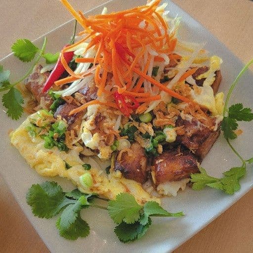 Fried Rice Cake w/Egg / Galette de riz frit aux œufs