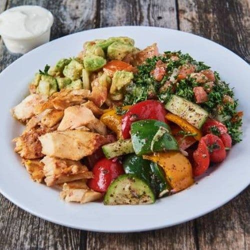 Assiette de 3 choix avec poulet / Plate of 3 Choices with Chicken