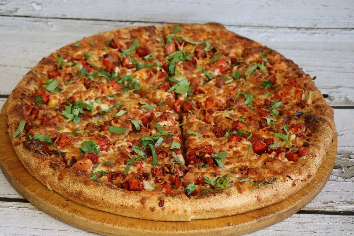 Large Tandoori Chicken Pizza