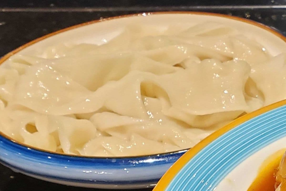 Extra plain hand-made flat noodle / 另加 皮带面(份)