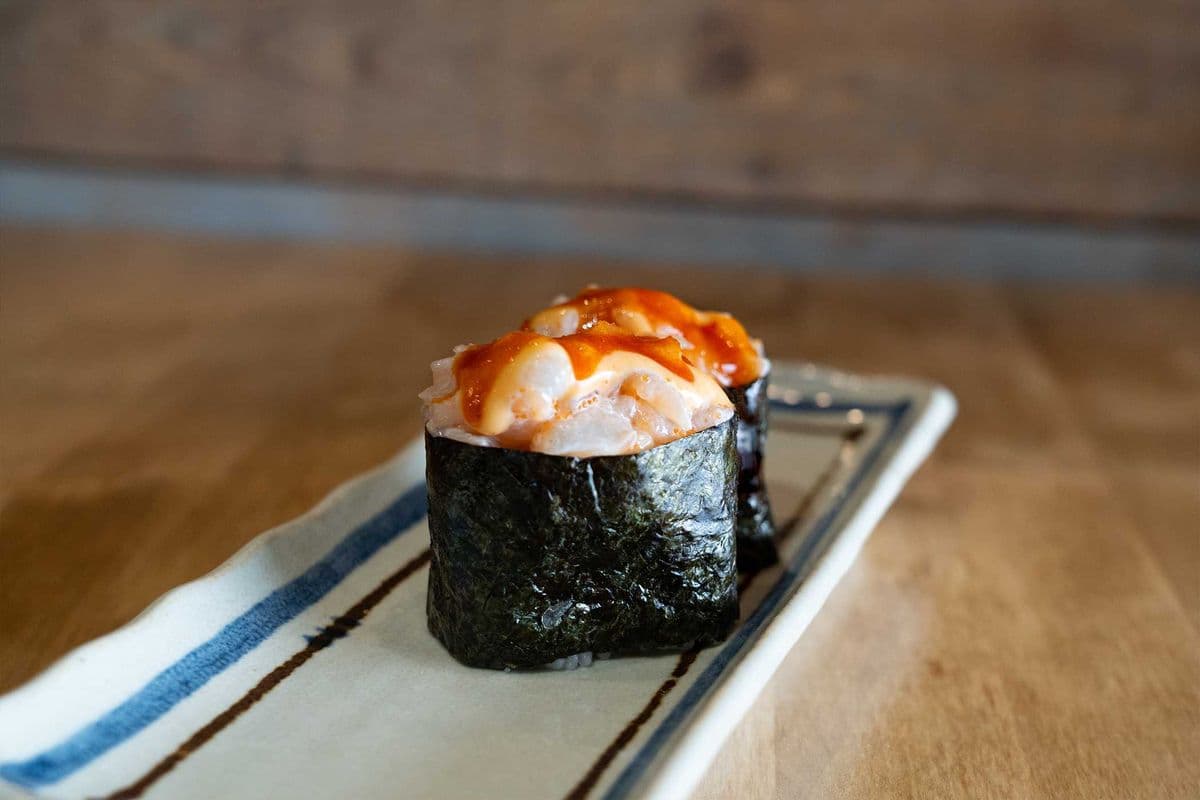 Spicy Chopped Scallop Nigiri Sushi (1 pc)