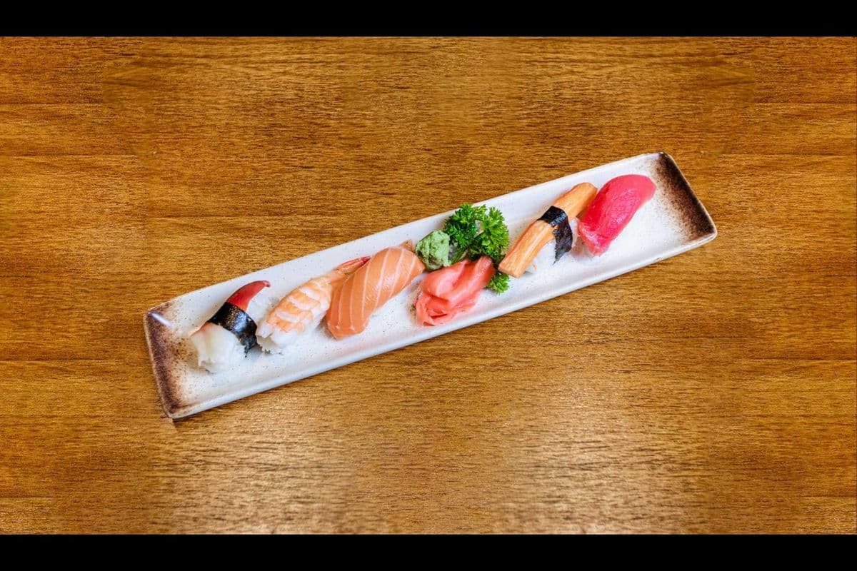 11. Sushi Appetizer (5 pcs)