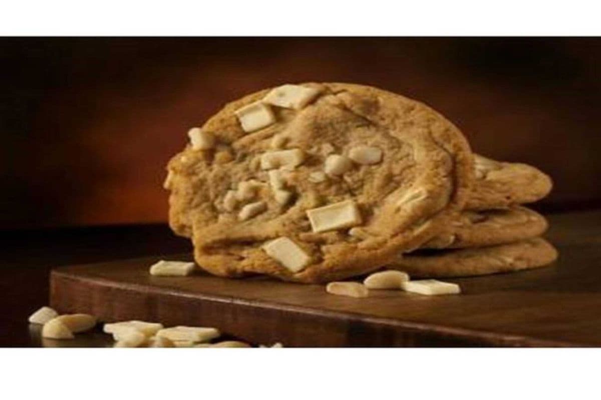 White chocolate Macadamia Nut Cookie
