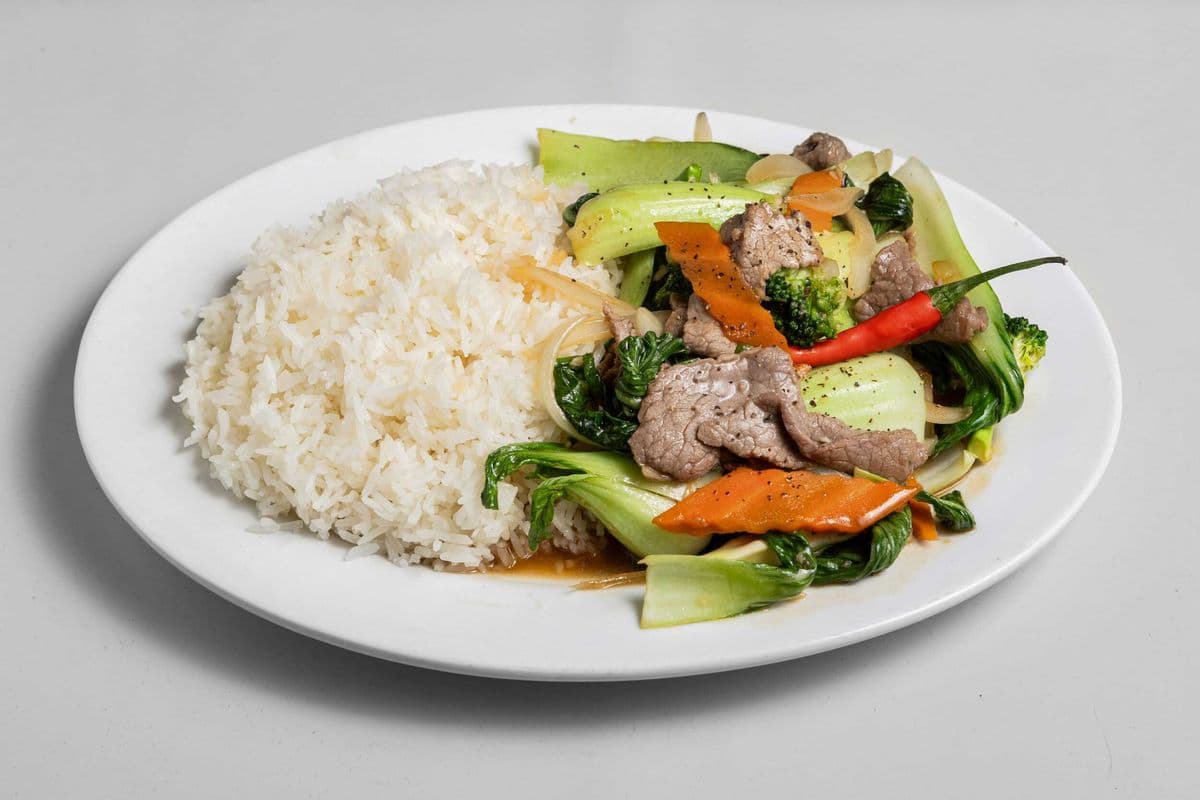73. Beef with Vegetables on Steamed Rice