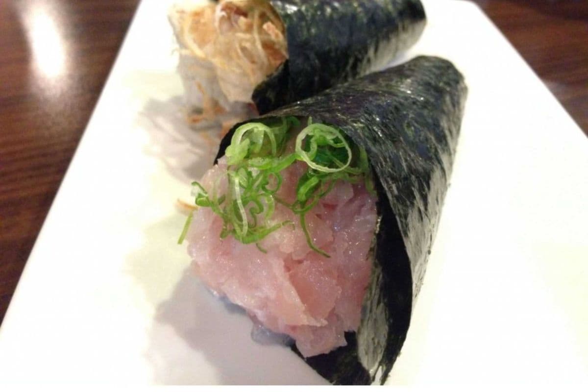 Hamachi Hand Roll