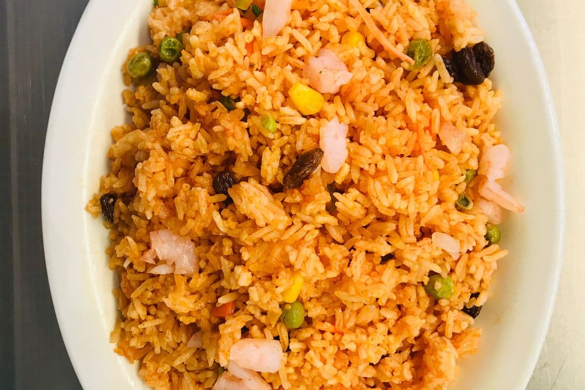 Riz Thaï (crevettes et ananas)