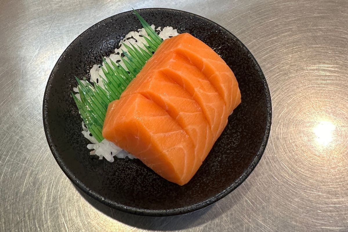 Salmon Sashimi 4pcs