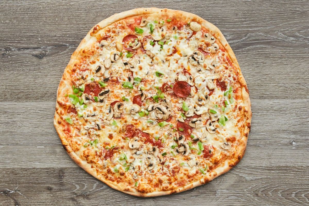 13. 18" Lake Shore Pizza